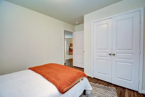 $2,303 | 6807 Alum Rock Lane, Houston, TX 77048