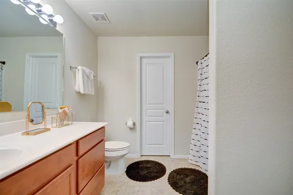 $2,303 | 6807 Alum Rock Lane, Houston, TX 77048