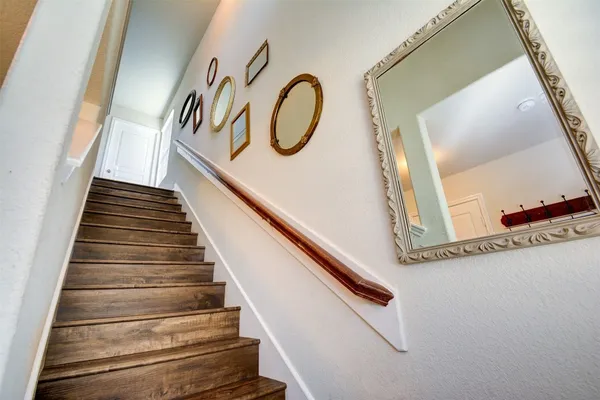 $2,303 | 6807 Alum Rock Lane, Houston, TX 77048