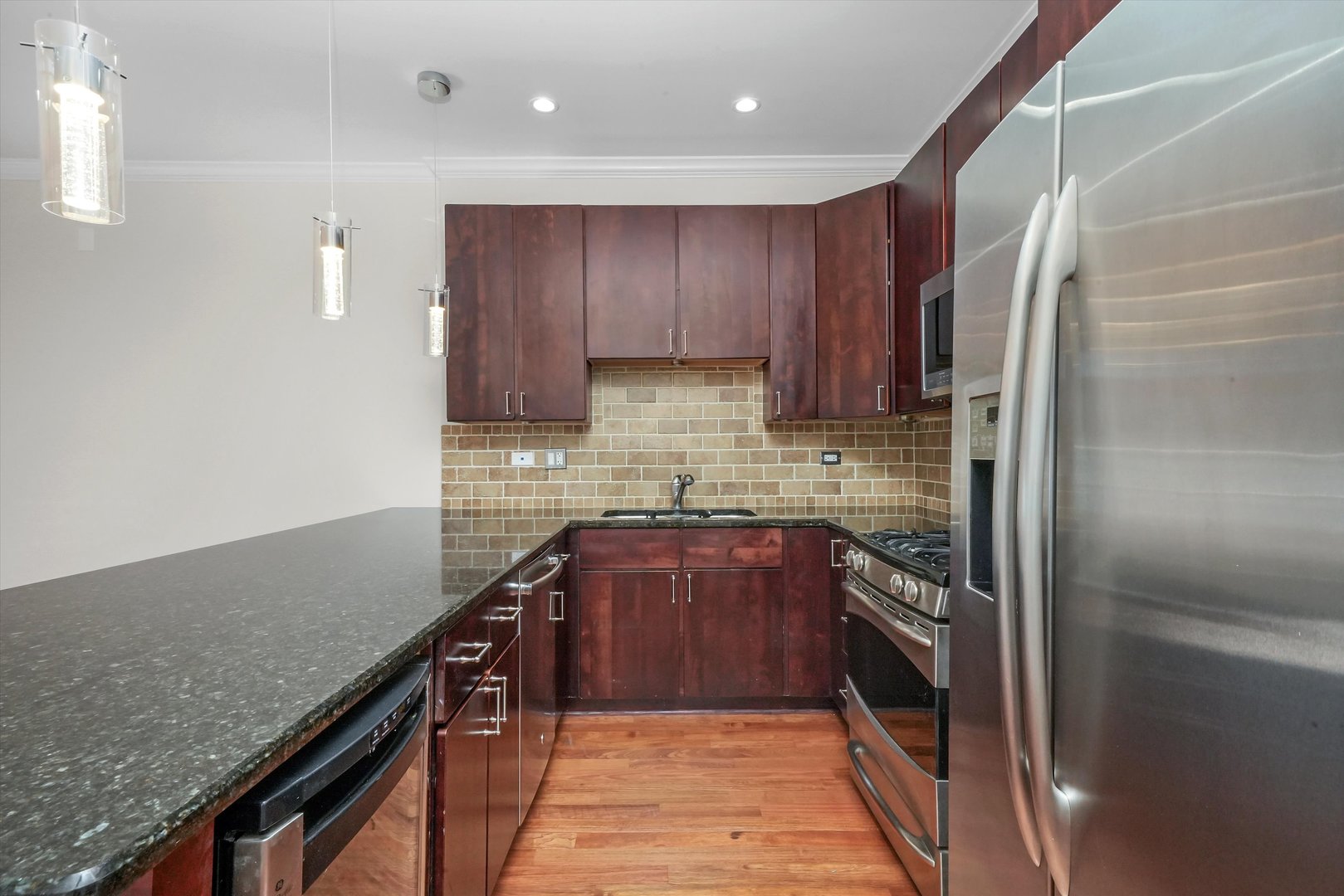 39 North Morgan Street, Unit 2 Chicago, IL 60607 - Photo 12 of 31