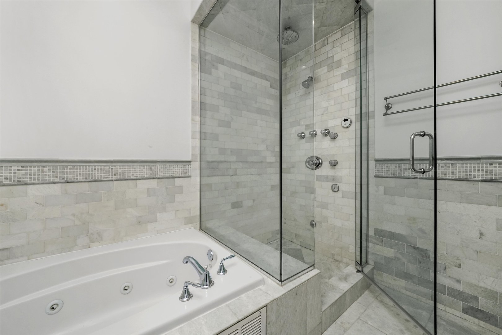 39 North Morgan Street, Unit 2 Chicago, IL 60607 - Photo 22 of 31