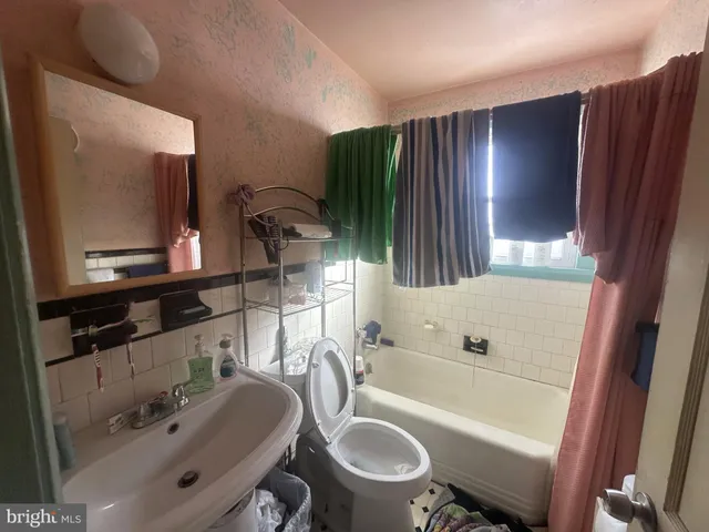 $227,500 | 3049 California Avenue, Baltimore, MD 21234