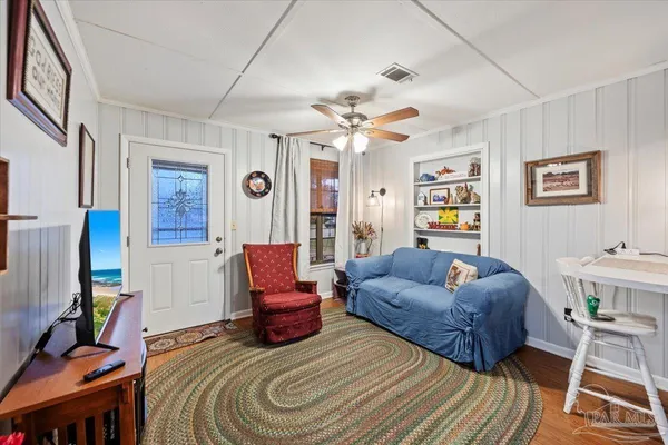 $1,600 | 5490 Berryhill Road, Milton, FL 32570