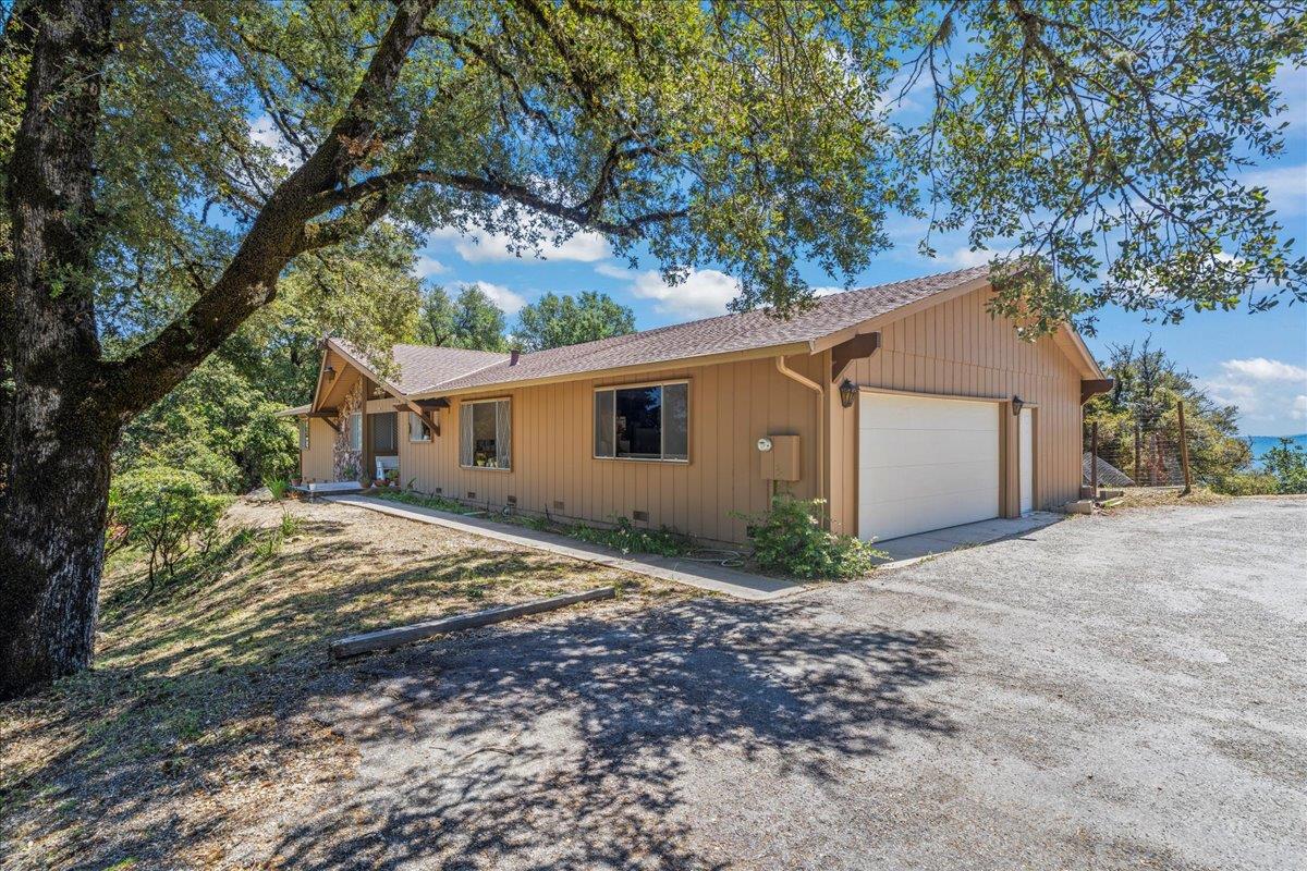 18584 Favre Ridge Road Los Gatos, CA 95033 - Photo 3 of 48