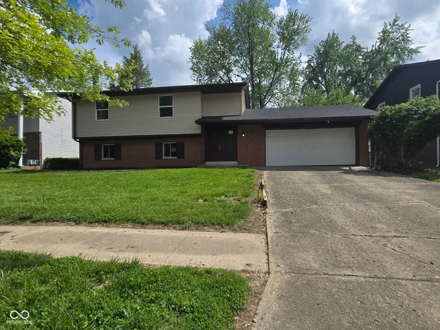 $167,000 | 1901 East Buena Vista Drive, Terre Haute, IN 47802