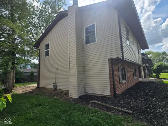$167,000 | 1901 East Buena Vista Drive, Terre Haute, IN 47802