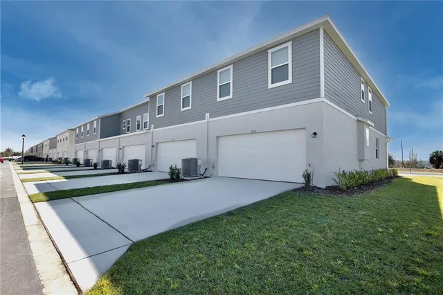 $2,450 | 3105 Douglas Fir Drive, Apopka, FL 32703