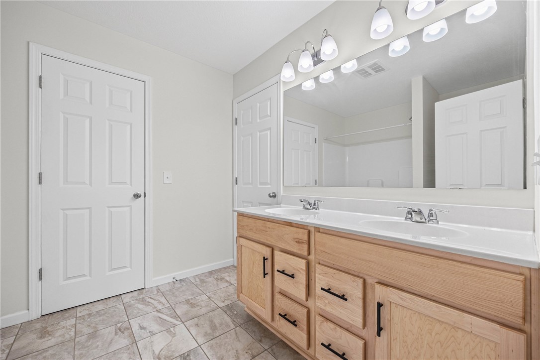 38 Kingsbarn Road Henrietta, NY 14586 - Photo 18 of 44 Gallery Image 18
