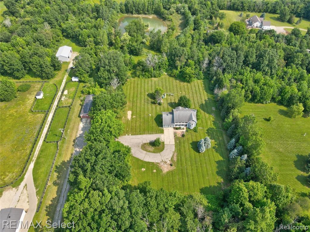 3816 Davison Road Lapeer, MI 48446 - Photo 5 of 46