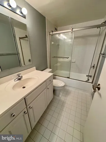 an aerial view of a house having yard