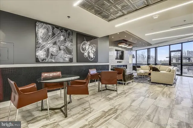 a view of an outdoor space with garden