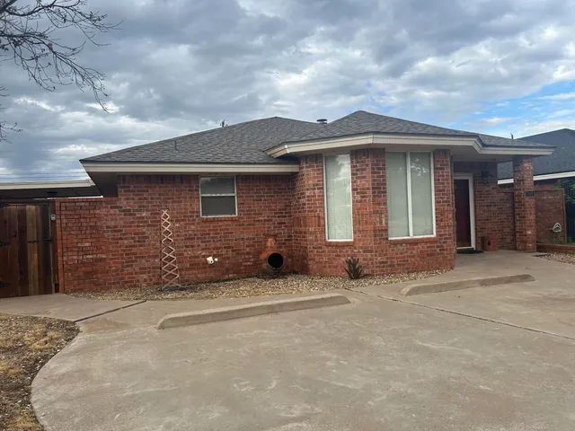$209,900 | 704 Hickory Street, Levelland, TX 79336