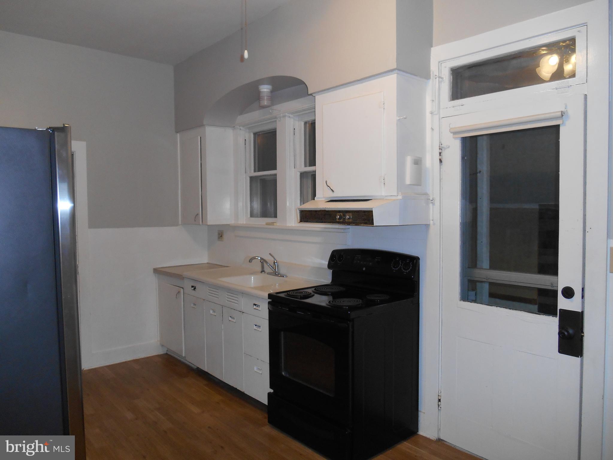 302 Spring Street Lebanon, PA 17046 - Photo 14 of 29 Kitchen