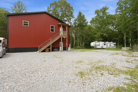 $649,900 | 2010 Mosley Ferry Road, Chapmansboro, TN 37035