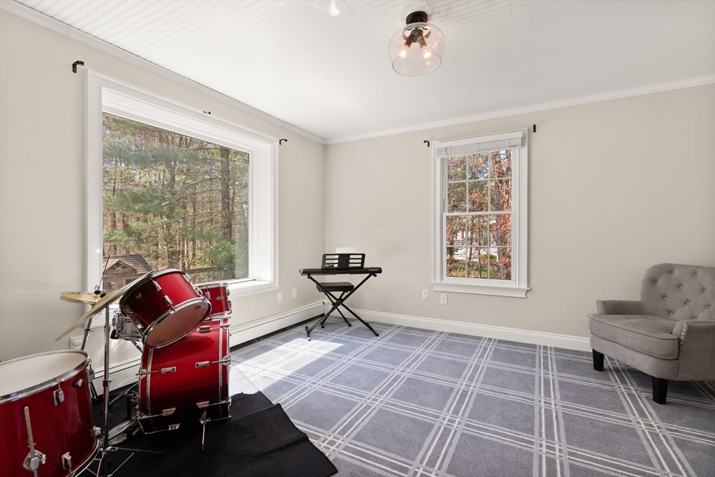 31 Riverside Terrace Easton, MA 02356 - Photo 15 of 36 Gallery Image 15