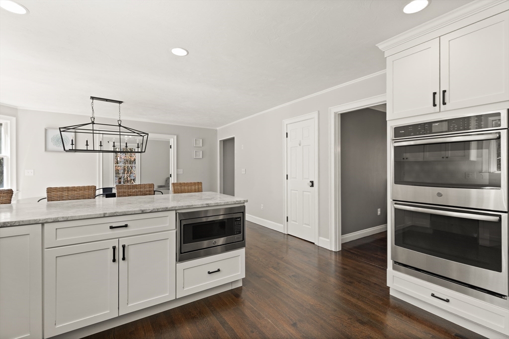31 Riverside Terrace Easton, MA 02356 - Photo 7 of 36 Gallery Image 7