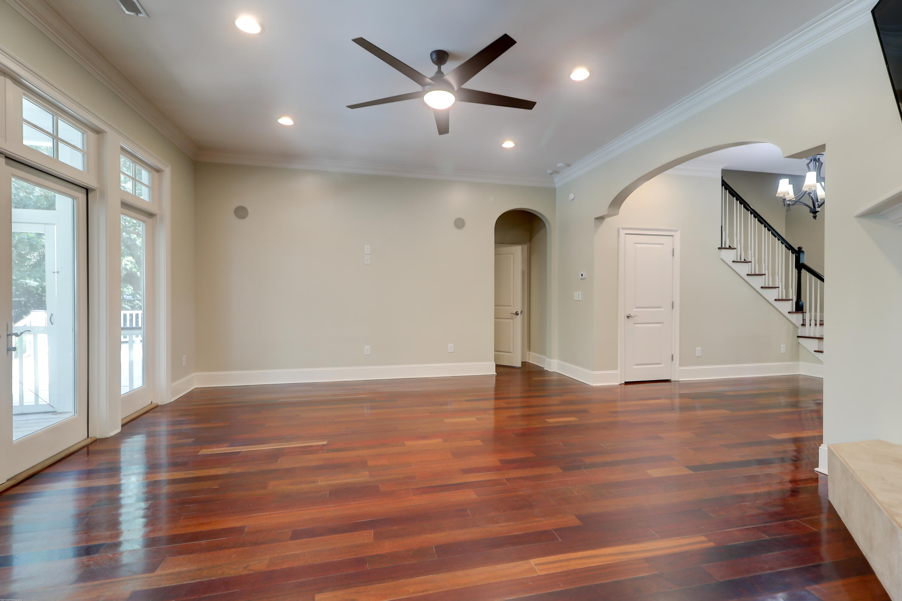 2630 Rifle Range Road Mount Pleasant, SC 29466 - Photo 16 of 77 Living Room