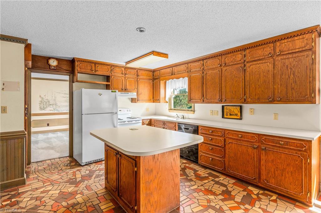 5041 Friendship Circle Road East Bend, NC 27018 - Photo 13 of 50