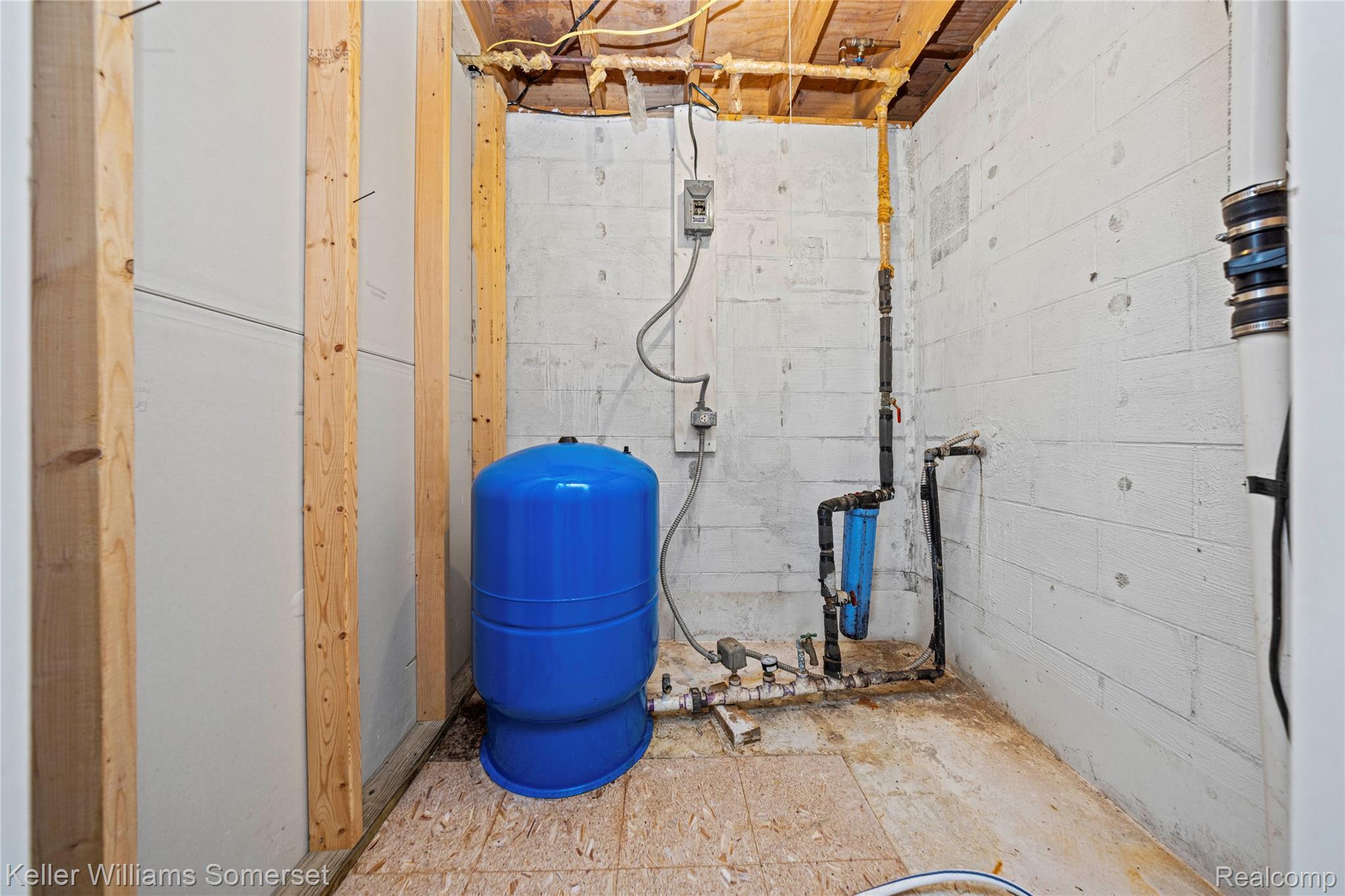2344 Rochester Road Leonard, MI 48367 - Photo 46 of 66 2344 North Rochester - OnDemand Pix Photography (40).jpg