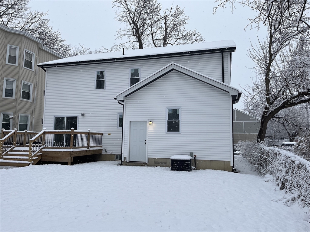 18 Crane Street Springfield, MA 01104 - Photo 4 of 23 Gallery Image 4
