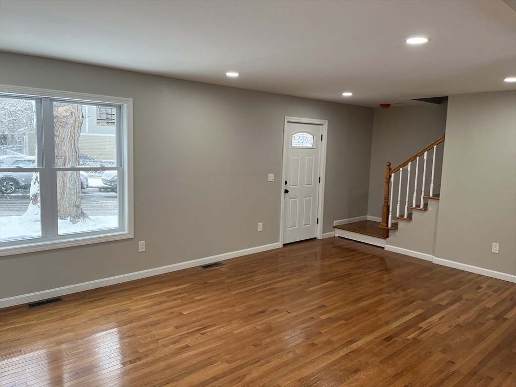 18 Crane Street Springfield, MA 01104 - Photo 7 of 23 Gallery Image 7