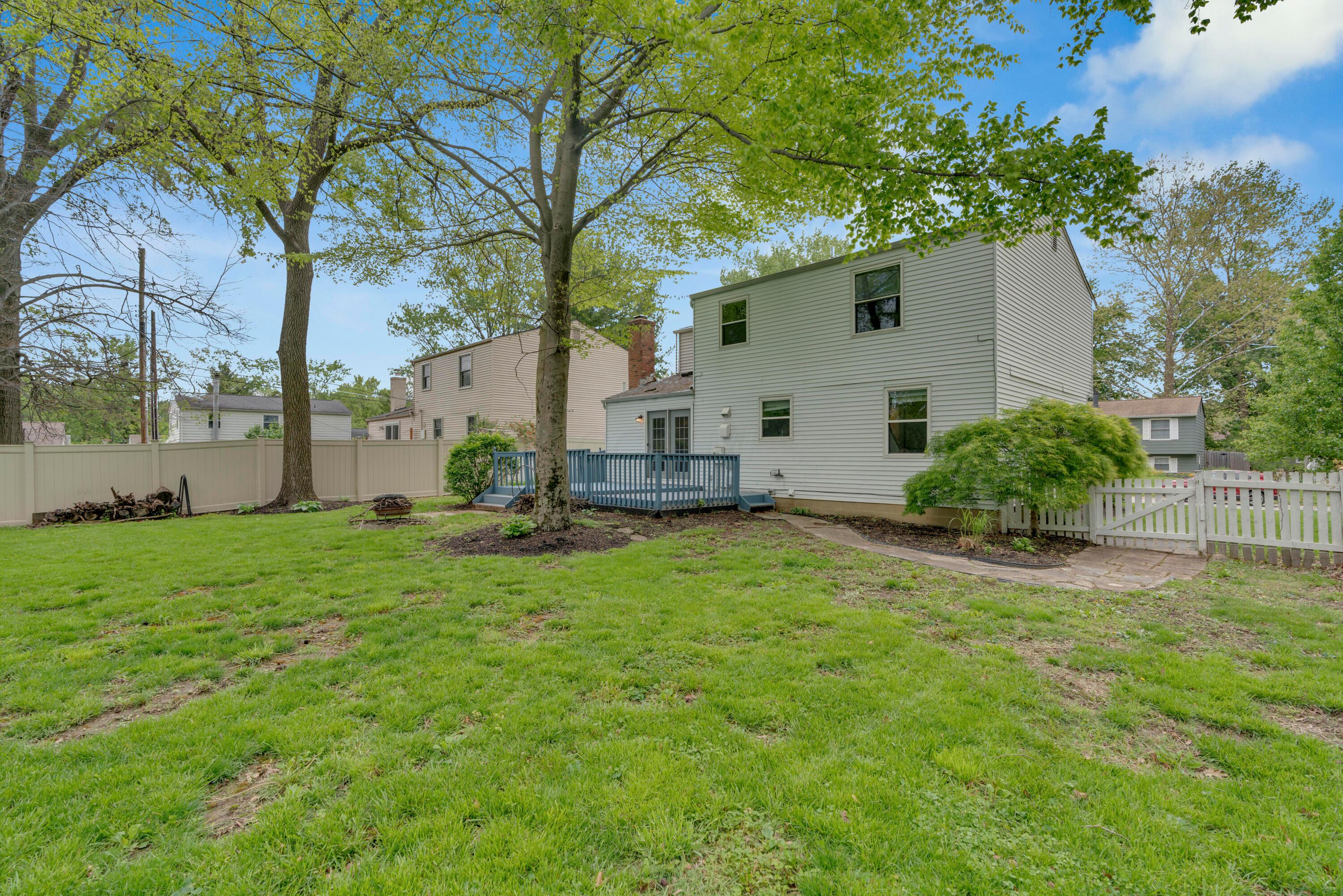 5659 Montevideo Road Westerville, OH 43081 - Photo 33 of 34 5659 Montevideo Rd_32