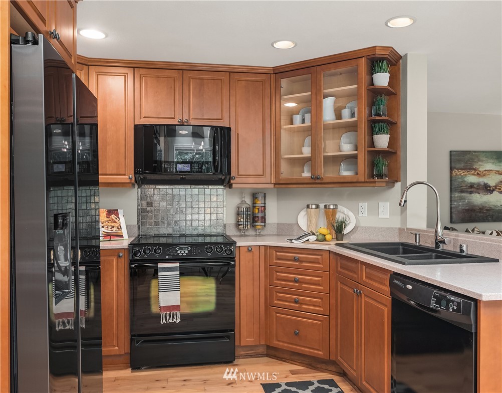 11702 Northeast 165th Place Bothell, WA 98011 - Photo 18 of 35 Gallery Image 18