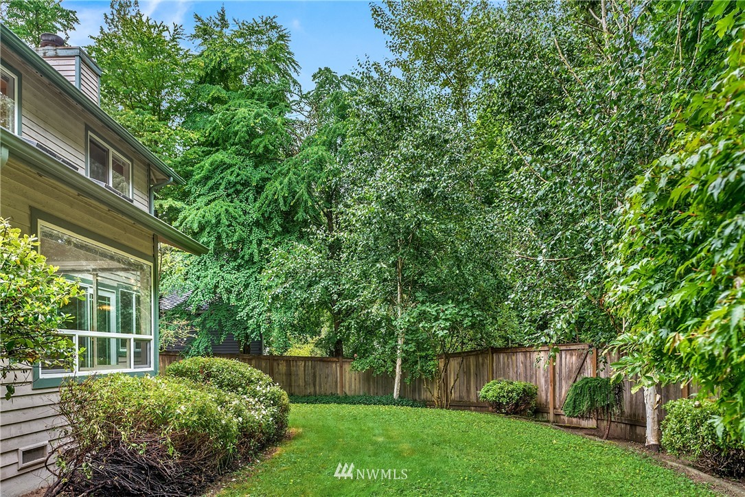 11702 Northeast 165th Place Bothell, WA 98011 - Photo 32 of 35 Gallery Image 32