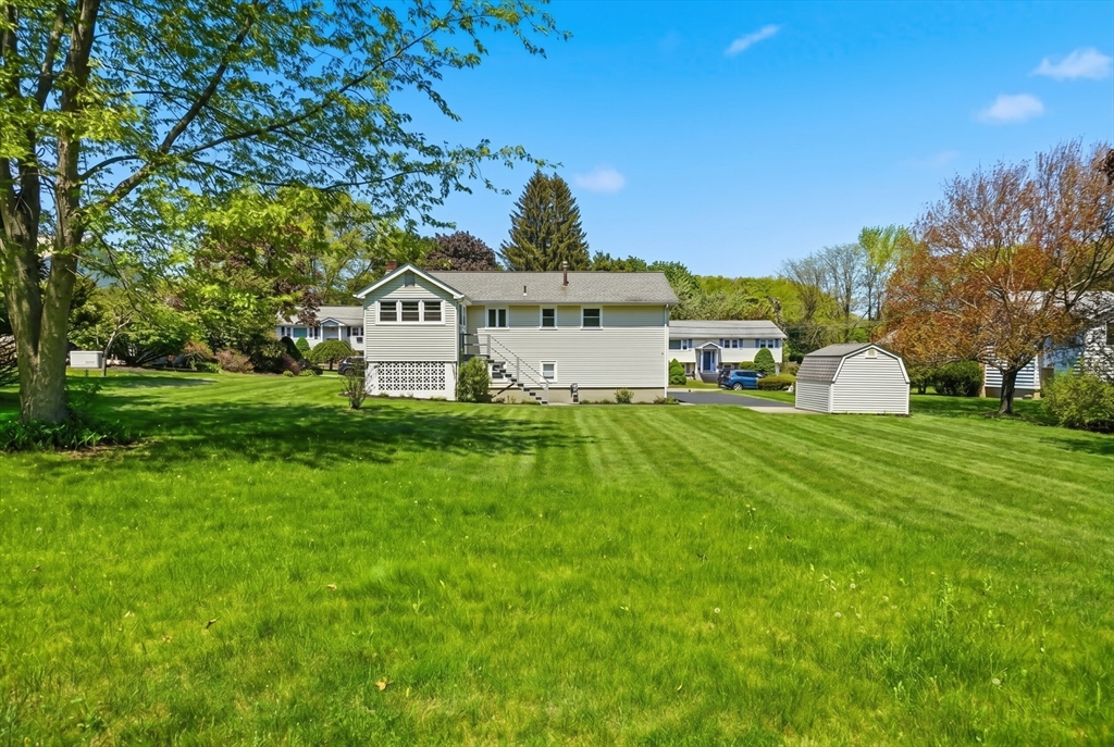 6 Belmont Road Burlington, MA 01803 - Photo 5 of 40