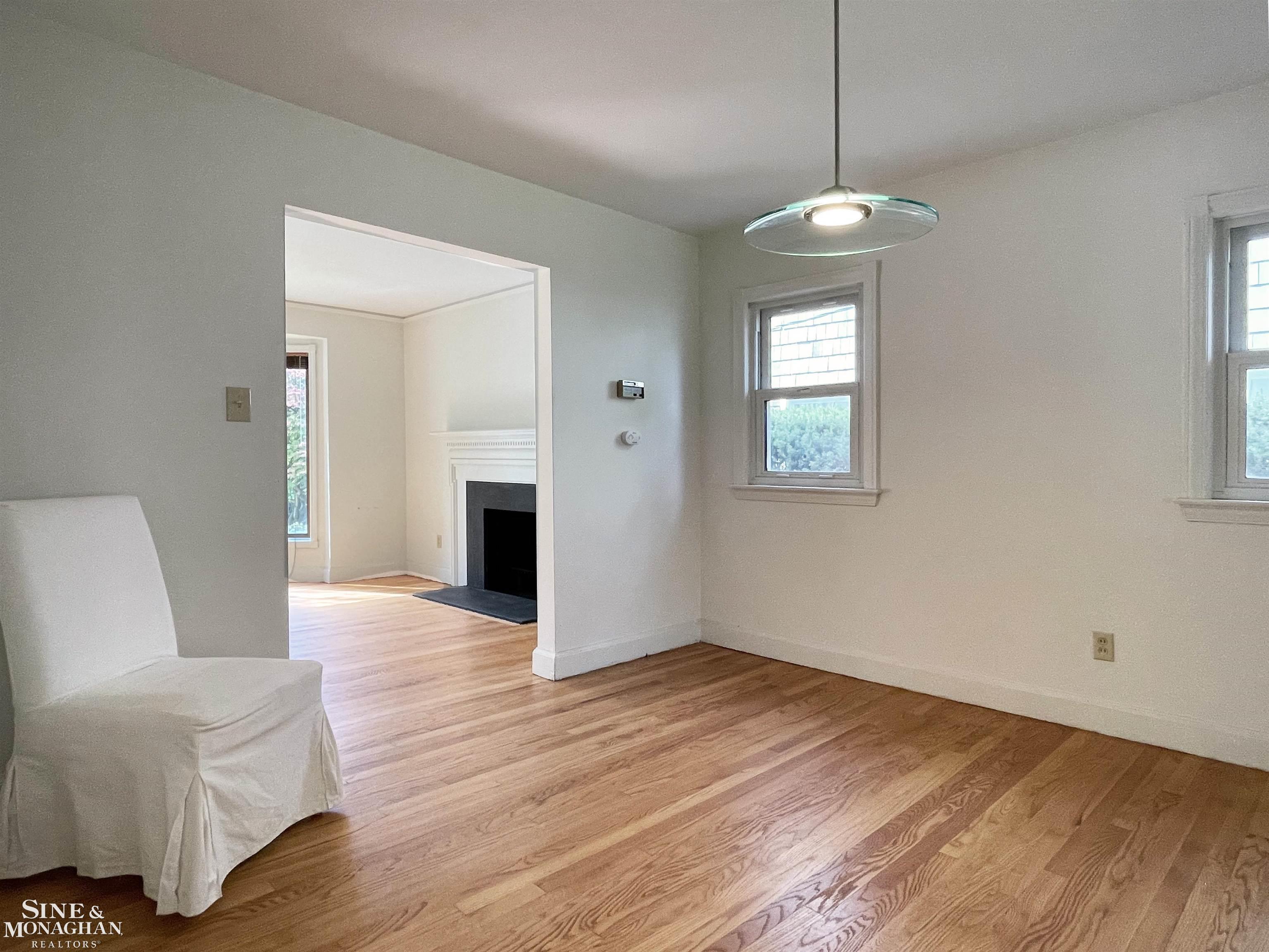 208 Moross Road Grosse Pointe, MI 48236 - Photo 9 of 35 50092814-8.JPG