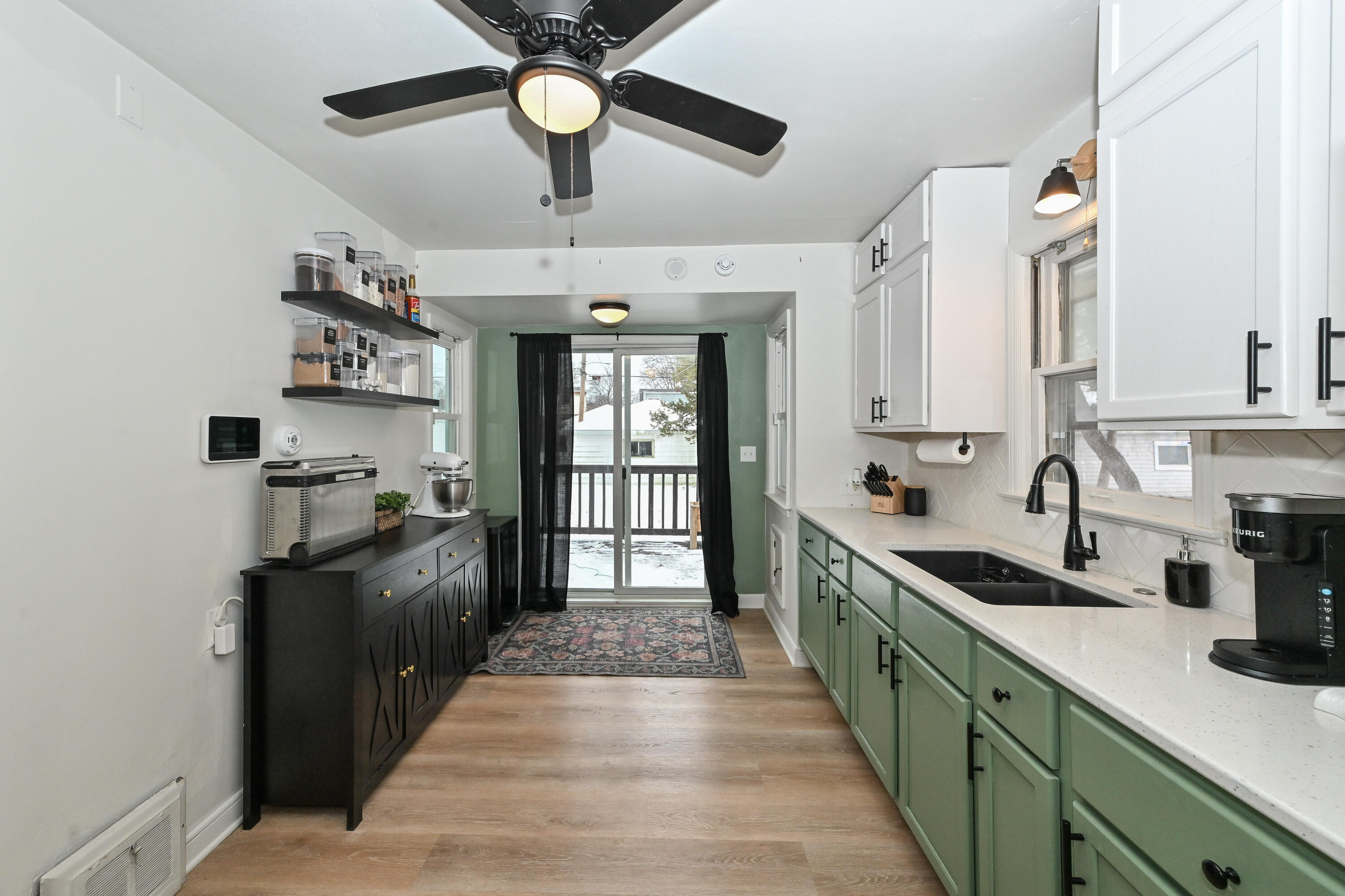 3460 North 90th Street Milwaukee, WI 53222 - Photo 5 of 31 DZ3460-7