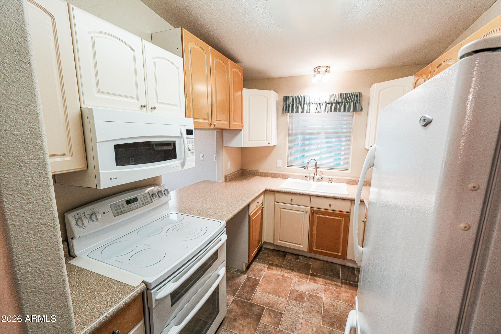 17200 West Bell Road, Unit 758 Surprise, AZ 85374 - Photo 3 of 30 DSC01348