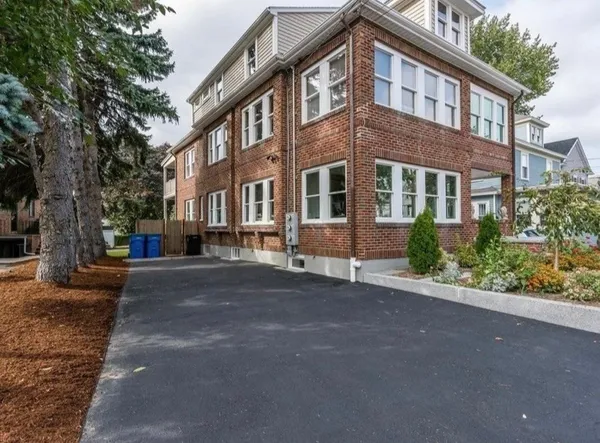 $5,600 | 16 Trowbridge Street, Unit 2, Belmont, MA 02478
