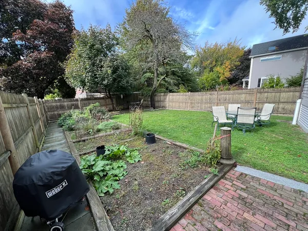$5,600 | 16 Trowbridge Street, Unit 2, Belmont, MA 02478