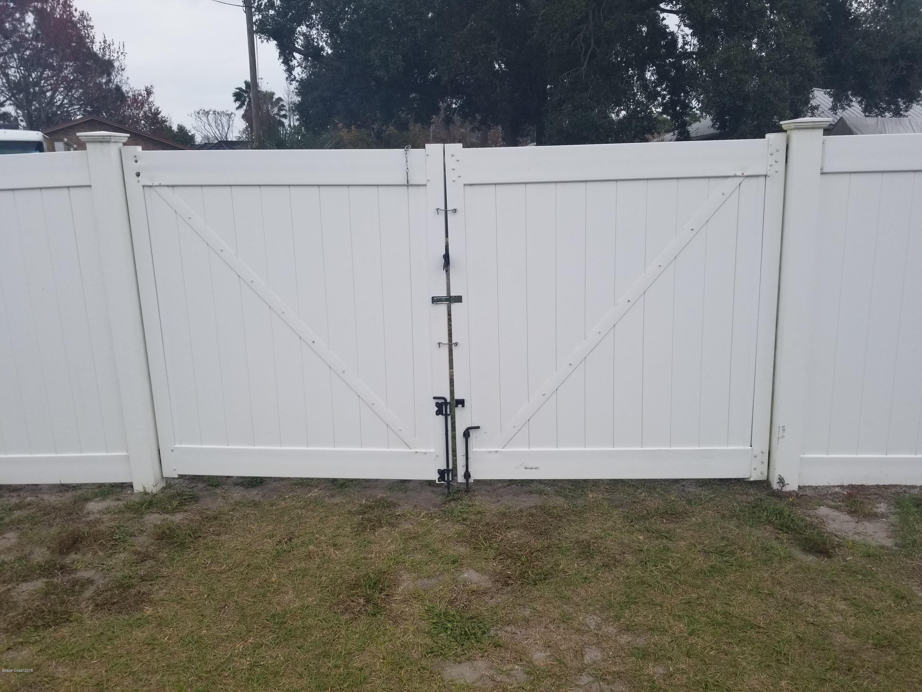 5580 Holden Road Cocoa, FL 32927 - Photo 3 of 12 Side Gate
