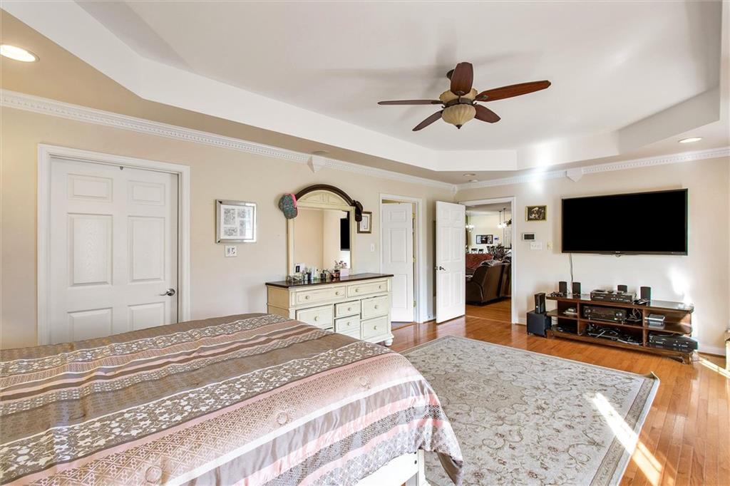11564 Centennial Road Prince George, VA 23875 - Photo 15 of 33 1st Floor Master Bedroom Suite
