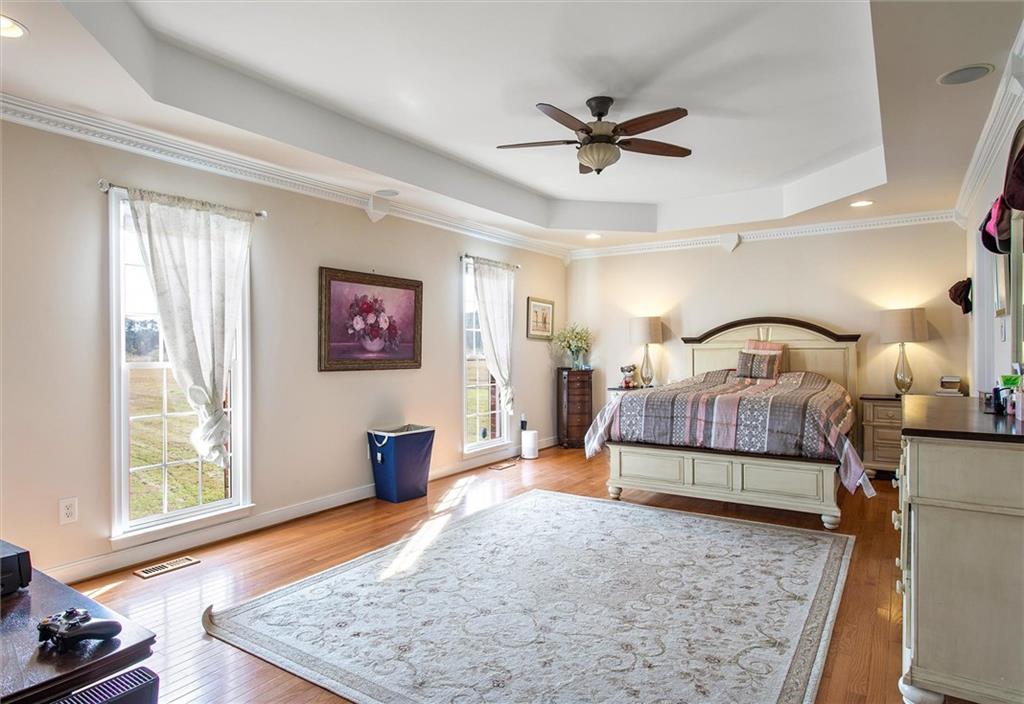 11564 Centennial Road Prince George, VA 23875 - Photo 16 of 33 1st Floor Master Bedroom Suite