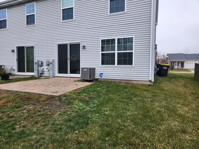 $2,250 | 2573 Carlisle Lane, Hampshire, IL 60140