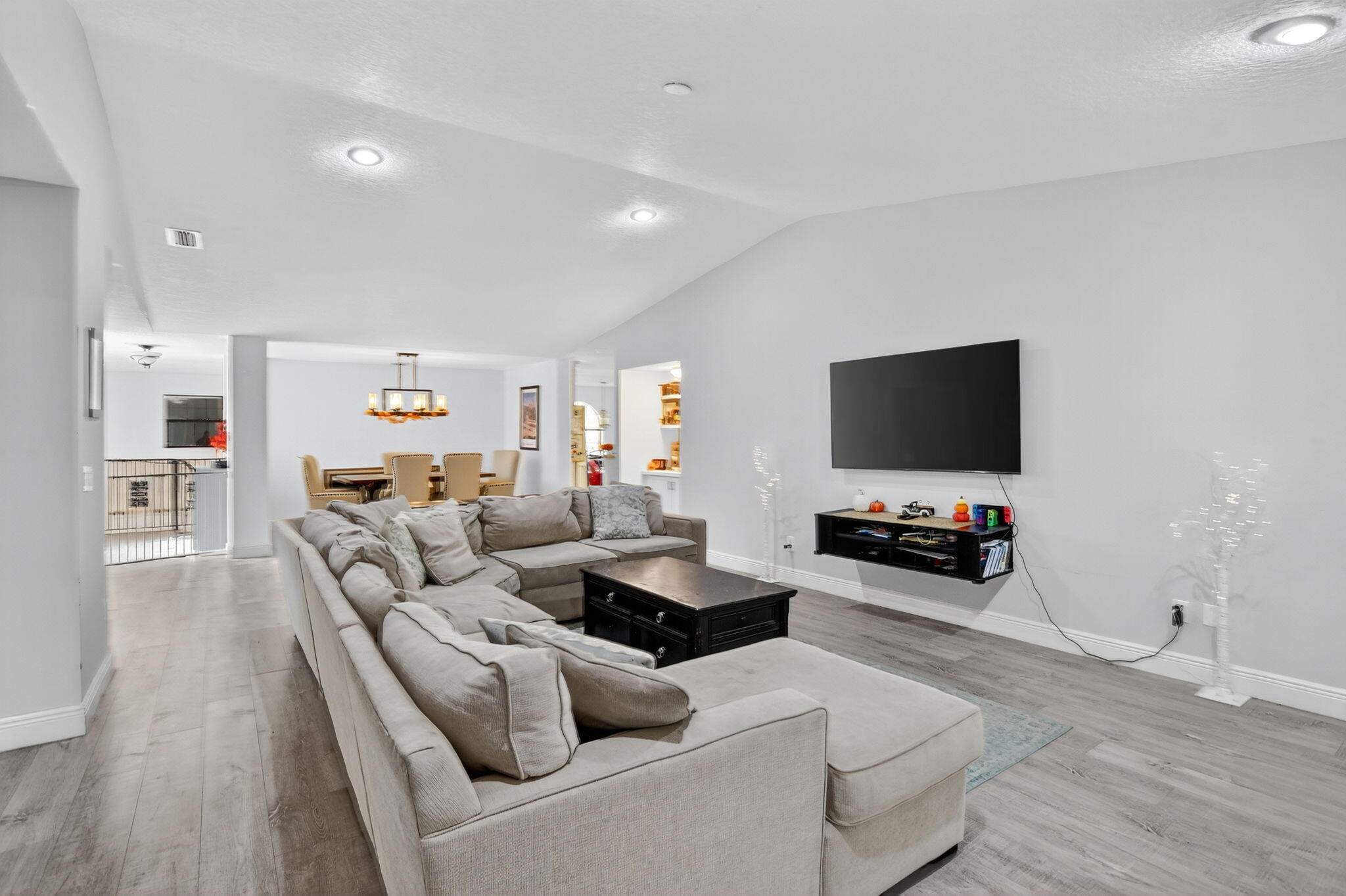 6675 Montego Bay Boulevard, Unit D Boca Raton, FL 33433 - Photo 25 of 57 16-web-or-mls-DSC_8597