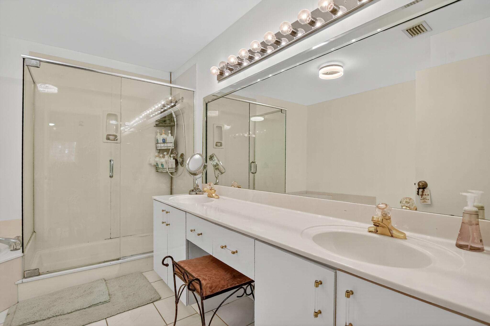 6675 Montego Bay Boulevard, Unit D Boca Raton, FL 33433 - Photo 28 of 57 21-web-or-mls-DSC_8607