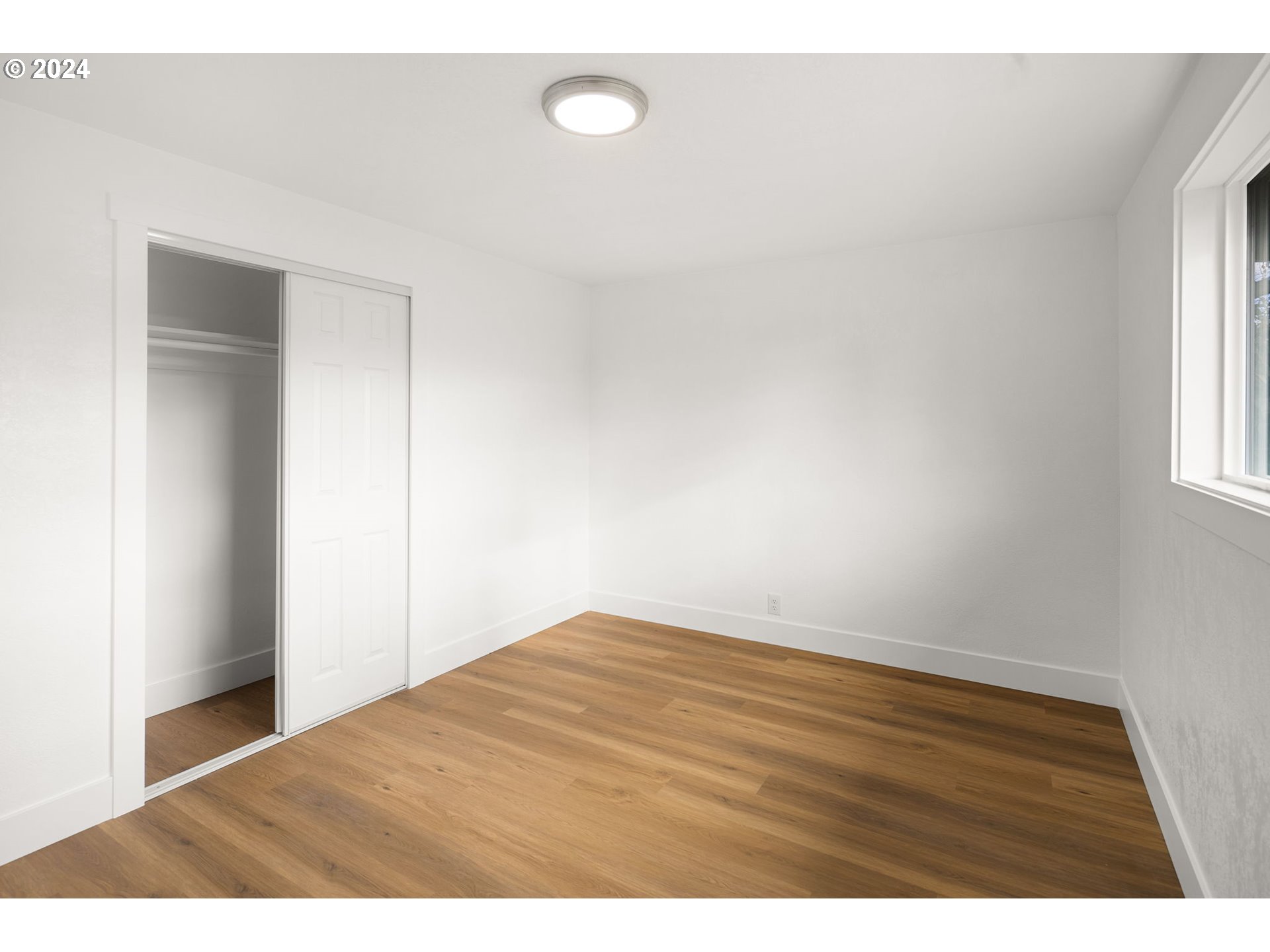 3880 South F Street Springfield, OR 97478 - Photo 14 of 42 a view of an empty room