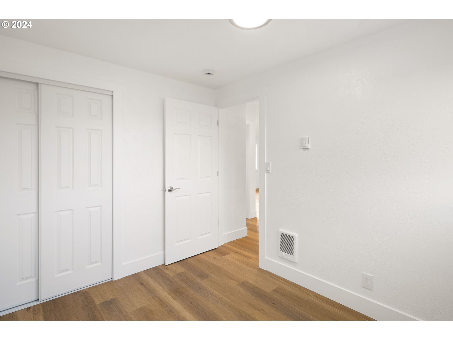3880 South F Street Springfield, OR 97478 - Photo 18 of 42 a view of an empty room