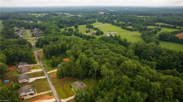 $100,000 | 883 Kapstone Crossing, Lexington, NC 27295