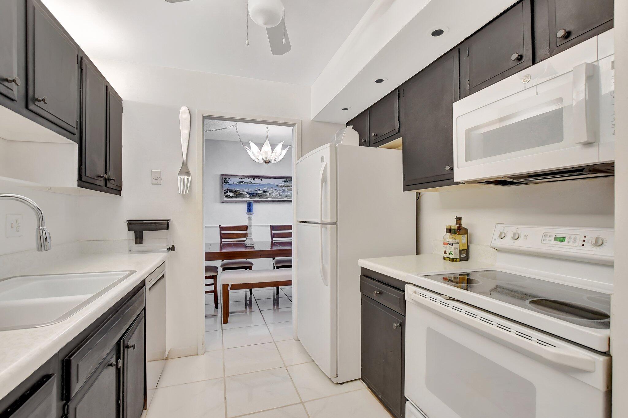 2121 North Ocean Boulevard, Unit 1406W Boca Raton, FL 33431 - Photo 7 of 55 4-web-or-mls-DSC_3326