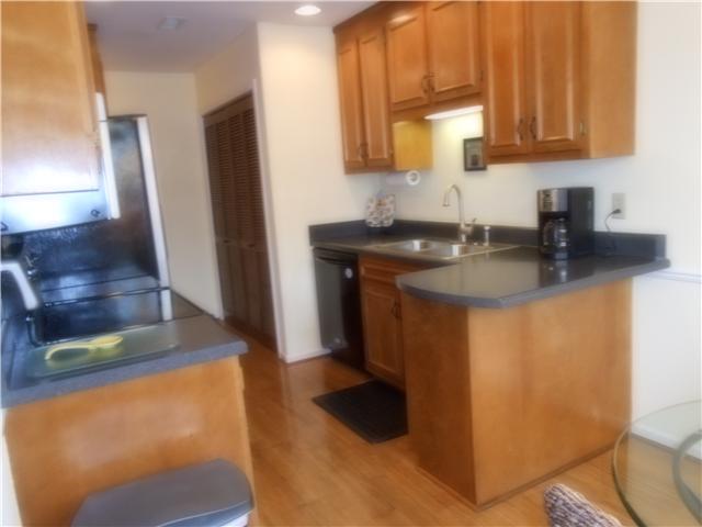949 General George Patton Road, Unit 949 Nashville, TN 37221 - Photo 13 of 20 Kitchen with eat in breakfast room