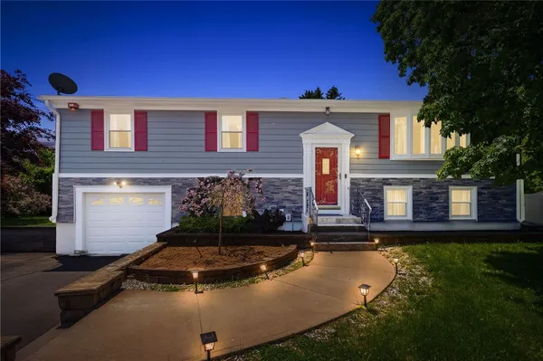 $589,900 | 12 Setian Circle, Johnston, RI 02919