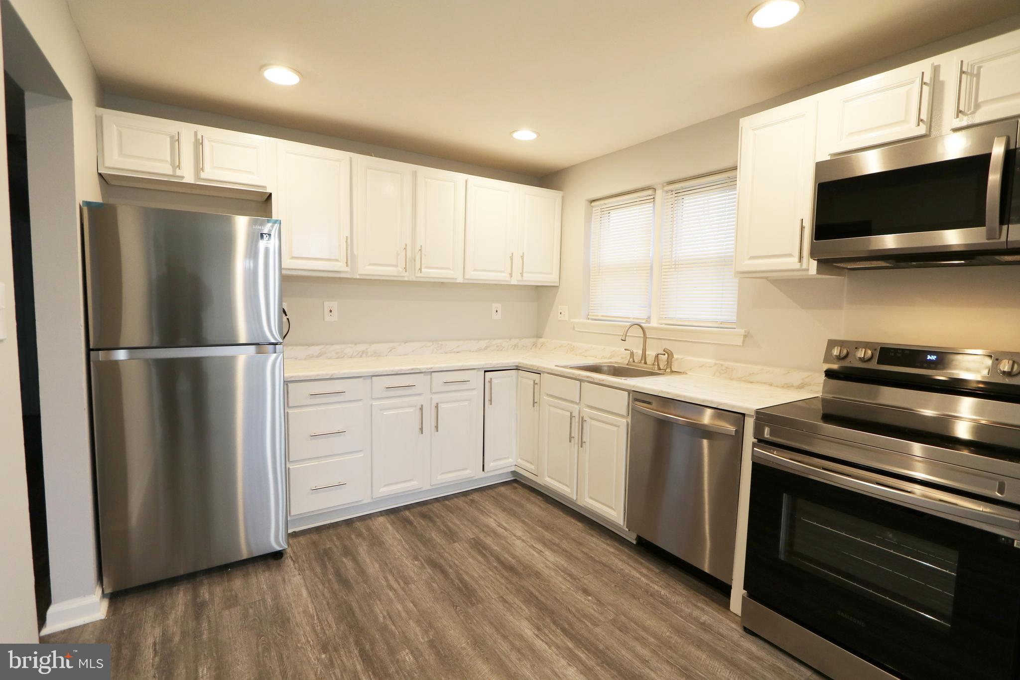 6105 Auth Road Suitland, MD 20746 - Photo 9 of 17 Kitchen