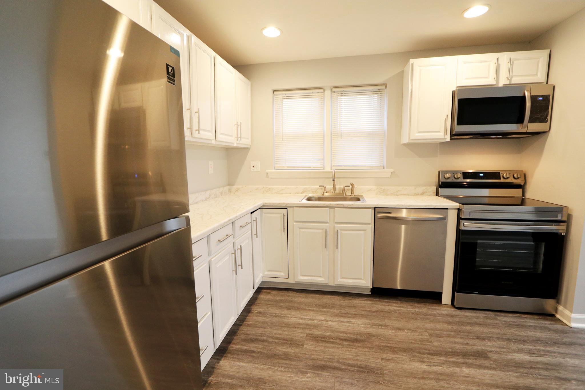 6105 Auth Road Suitland, MD 20746 - Photo 10 of 17 Kitchen