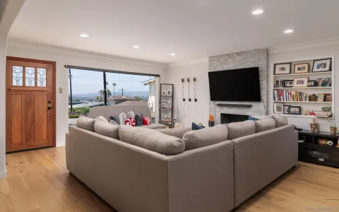 $2,095,000 | 2435 Frankfort Street, San Diego, CA 92110