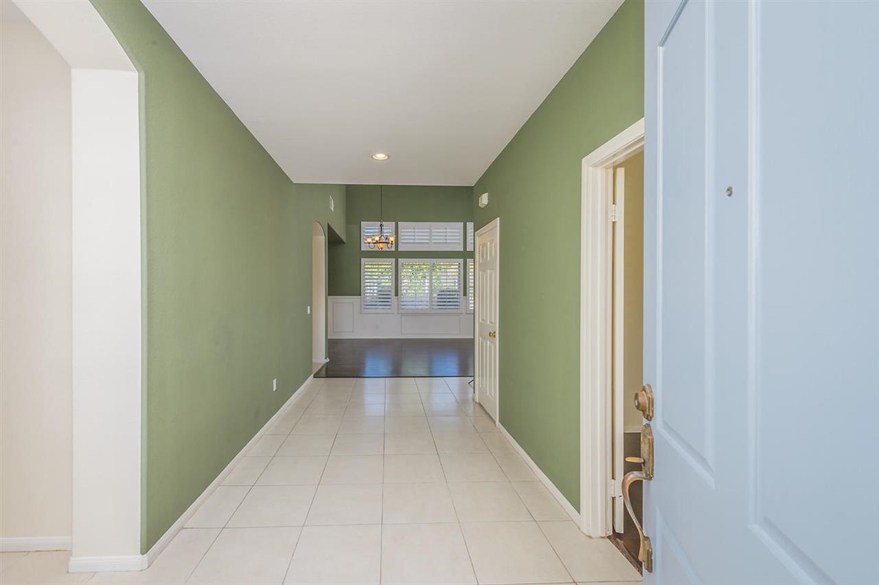 3812 Stoneridge Road Carlsbad, CA 92010 - Photo 2 of 25